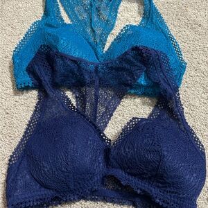 “2” BUNDLE Victoria Secret barley used bras size small